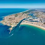 شقة Avec Balcon, Wifi, Et Parking Proche - Fr-1-92-616
