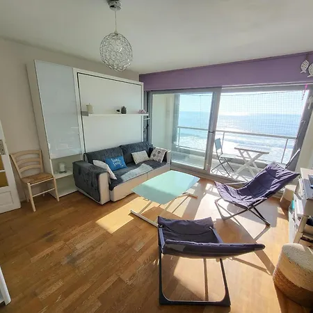 Avec Balcon, Wifi, Et Parking Proche