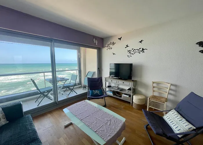 Avec Balcon, Wifi, Et Parking Proche - Fr-1-92-616 *